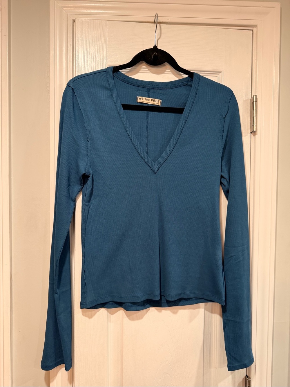NWOT We The Free Size L Free People Ribbed V-Neck Long Sleeve Fitted Top Raw Hem